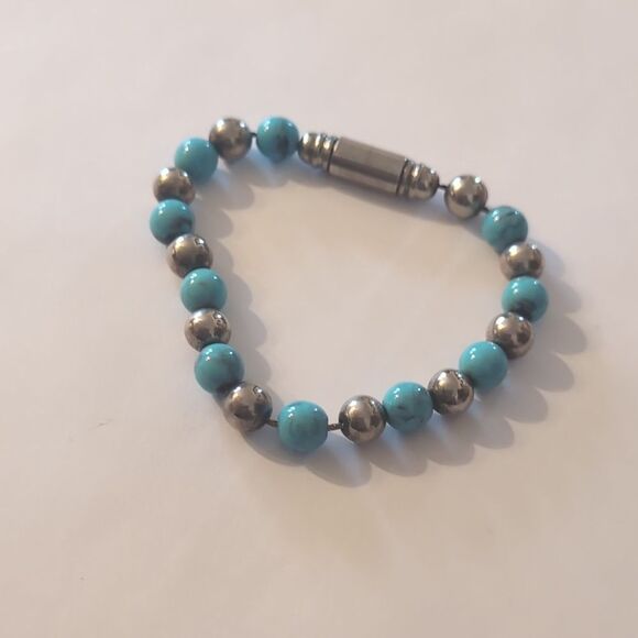 850 Silver and‎ Turquoise Beaded Bracelet - Picture 3 of 4